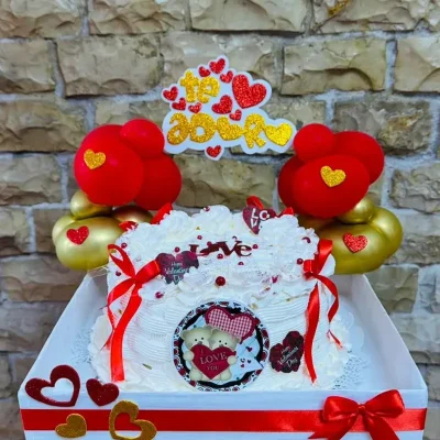 Panetela con mensaje oculto y bandeja decorada