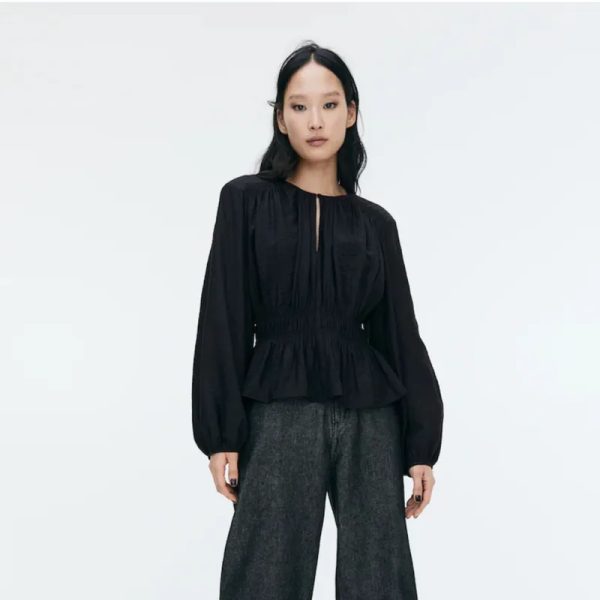 Blusa negra mangas largas