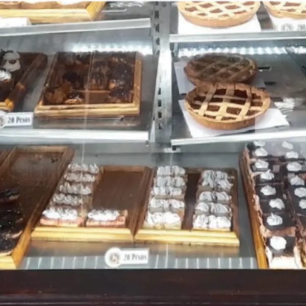 Puede preguntar por una variada selección de dulces a disponibilidad en nuestra dulcería