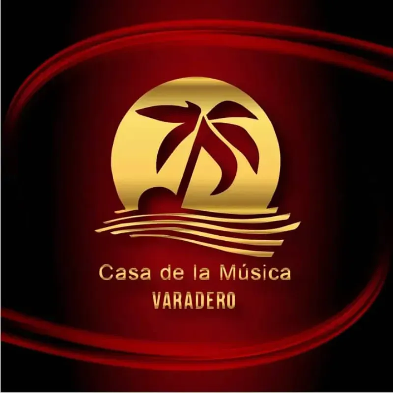 Discoteca Casa de la Música con Lets travel