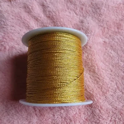 Hilo coreano torcido dorado