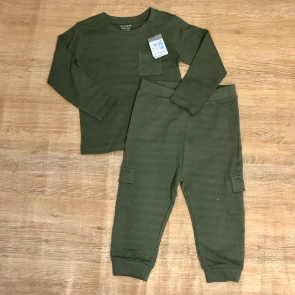 Conjunto verde oliva