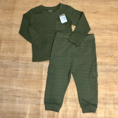 Conjunto verde oliva