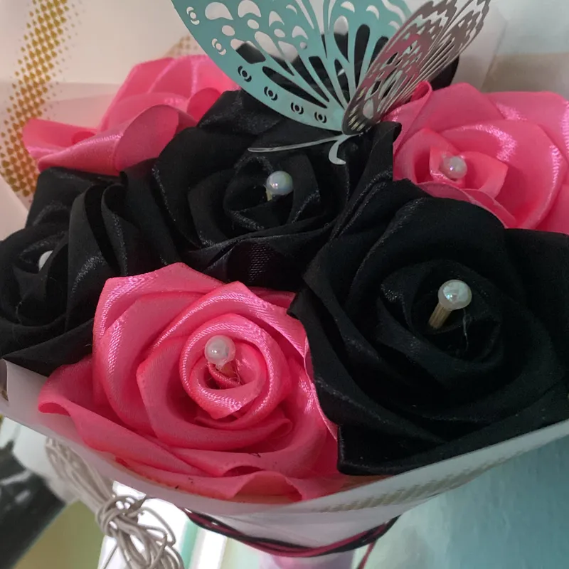 Rosa y negro 