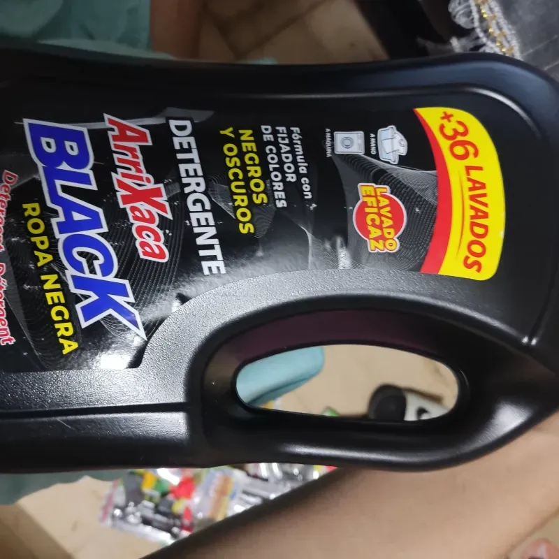 Detergente ropa negra