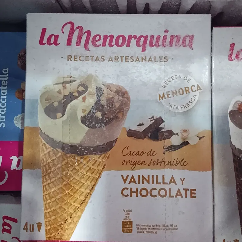 Cono de Helado La Menoquina Vainilla y Chofolate