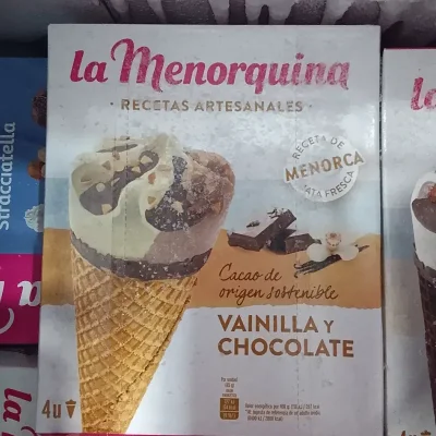 Cono de Helado La Menoquina Vainilla y Chofolate