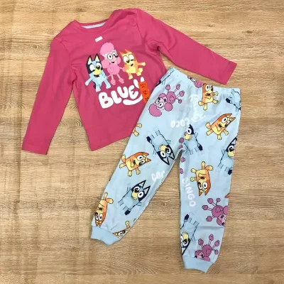 Pijama de Bluey color rosado y azul