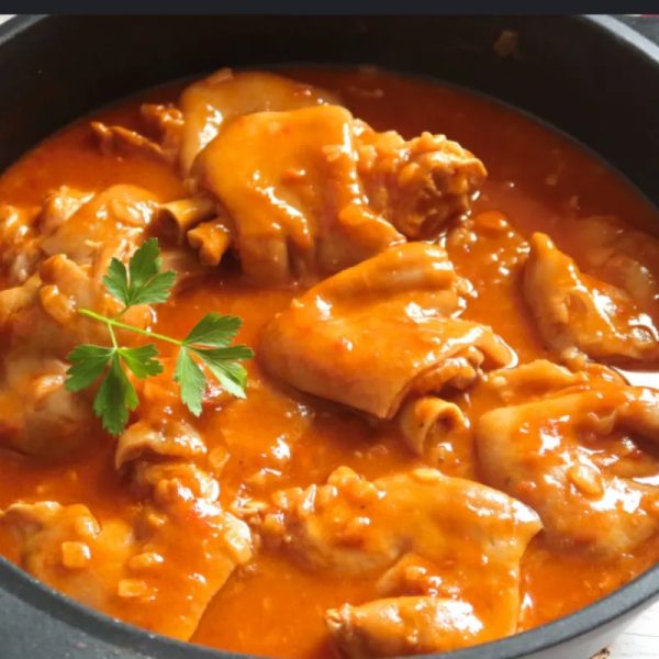 Manitas de cerdo guisadas
