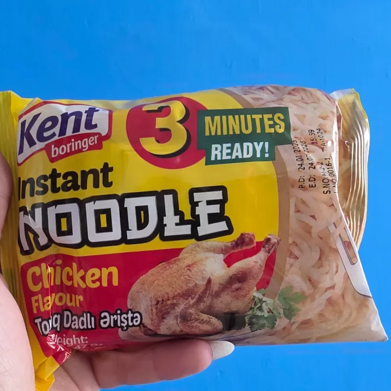 Sopa Instantánea de Pollo con Fideos