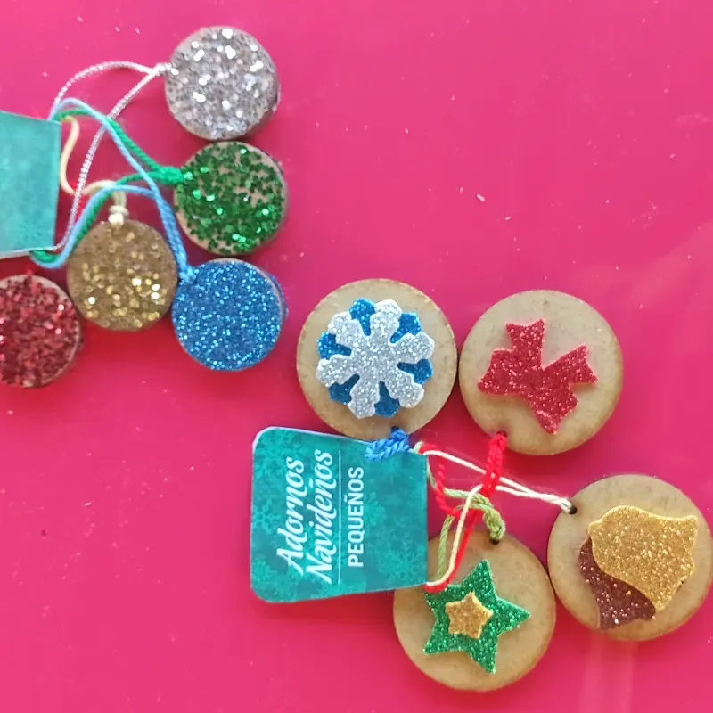Adornos navideños pequeños