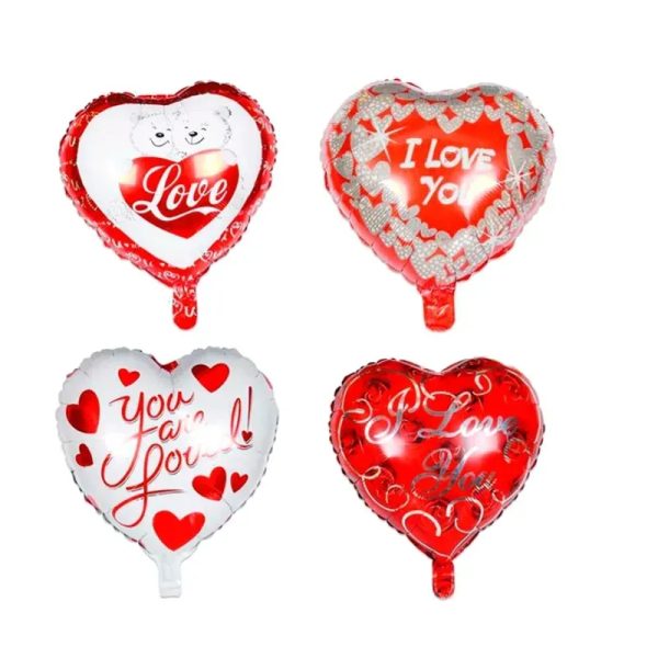 Globos en forma de corazón dicen te amo