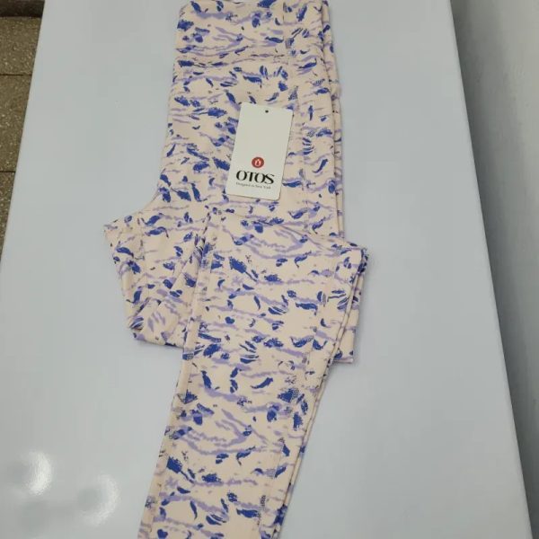 Leggins OTOS designed in new york