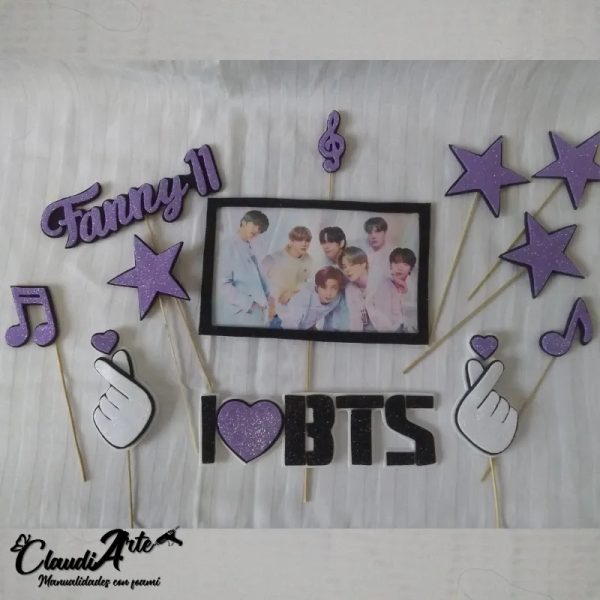 Cake topper