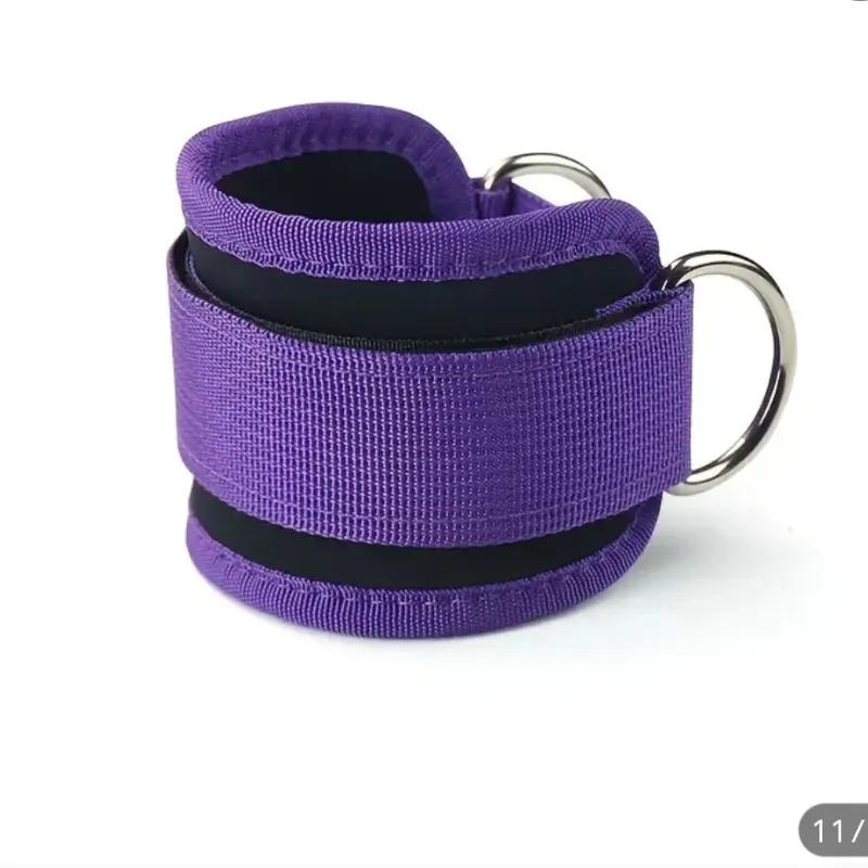 Correas de Tobillo Ajustables en morado y negras.