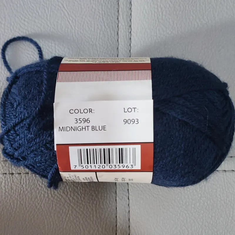 Estambre azul oscuro