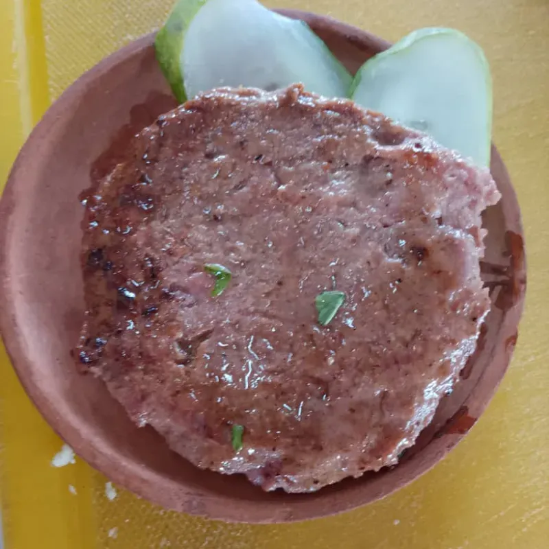 Hamburguesa frita al plato
