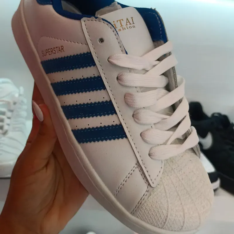 Adidas Superstar