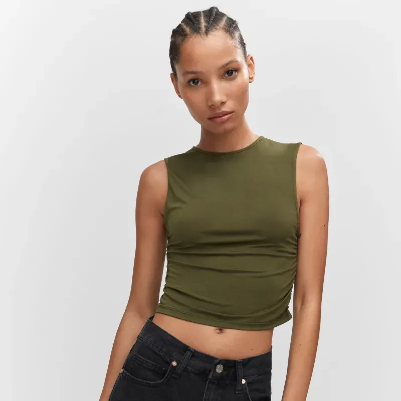 Top detalle fruncido