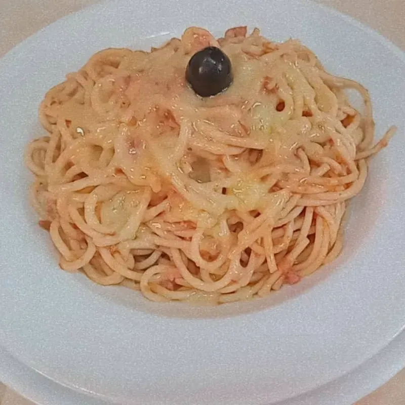 SPAGHETIS CON QUESO