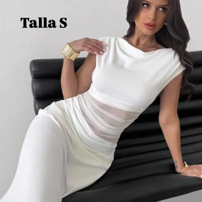 Vestido elegante con diseños de encaje y corte de sirena