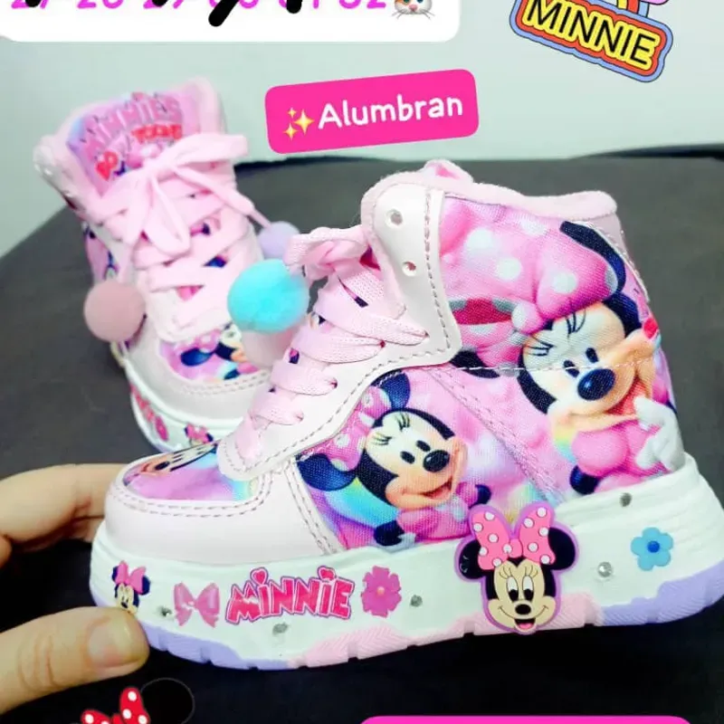 BOTAS MINNIE DETALLES ROSA Y LILA* Alumbran