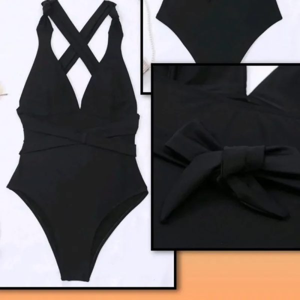 Trusa negra con tiras