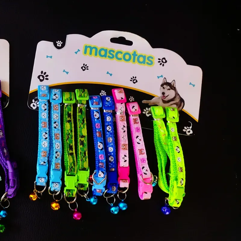 Collar pequeño con cascabel