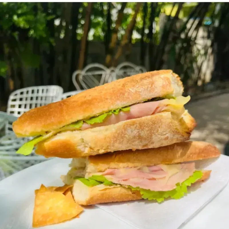 Sandwiches de Jamón y Queso Gouda