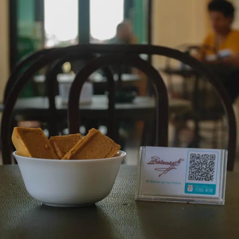 Loretas rellenas de maní