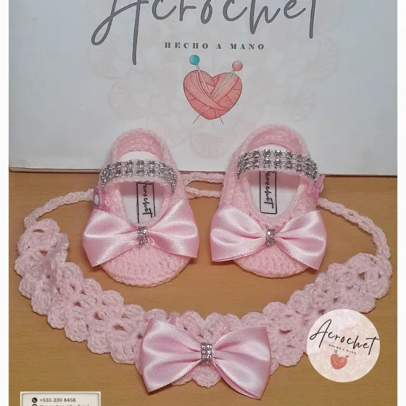 Conjunto de zapaticos con diadema