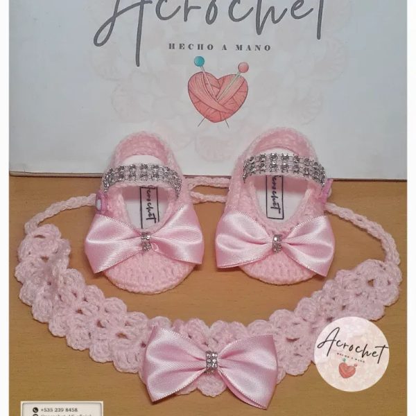 Conjunto de zapaticos con diadema