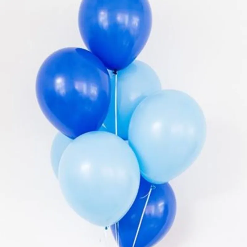 RAMO DE GLOBOS AZULES