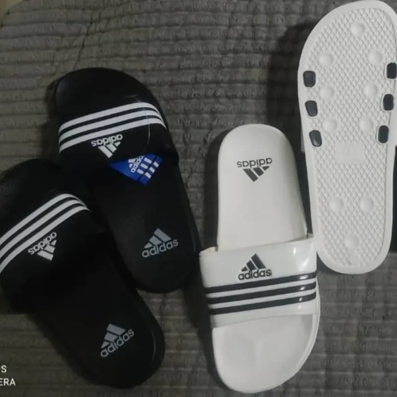 Chancletas Adidas