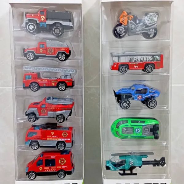 CAJA DE CARRITOS ROJOS O CAJA CON TRANSPORTES VARIADOS*