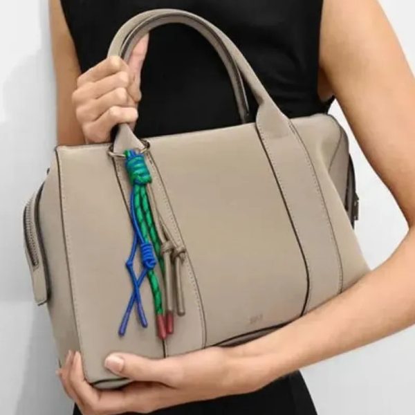 Cartera Charm