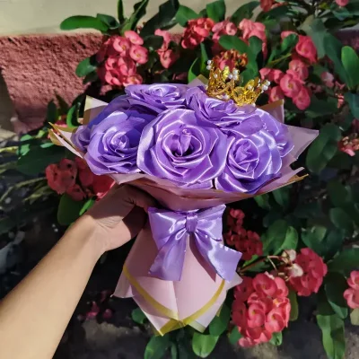 Ramo de 10 rosas eternas