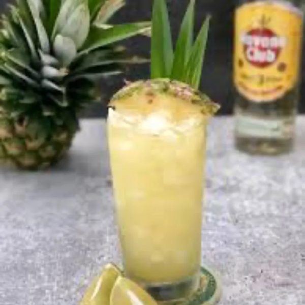 Piña colada con alcohol
