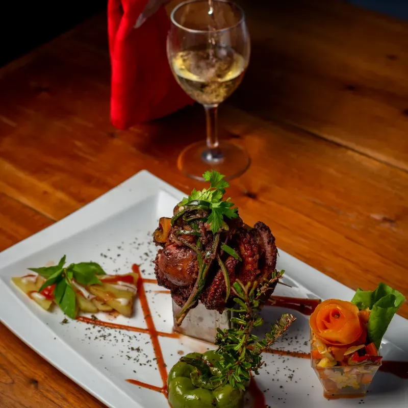 PULPO  A LAS FINAS HIERBAS 