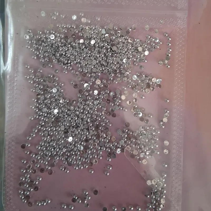 Media perlas plateadas