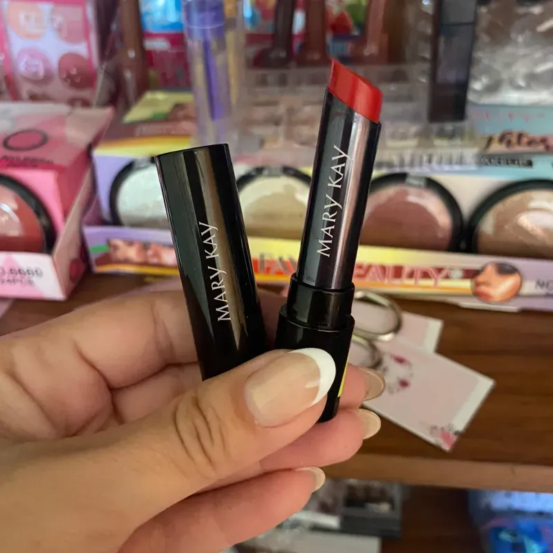 Labial mate rojo