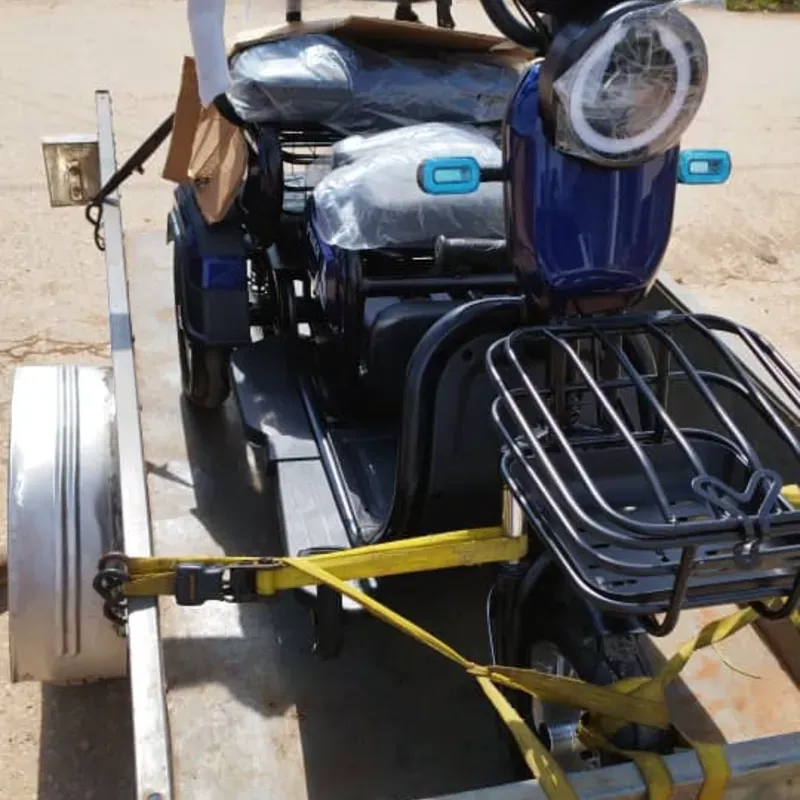 Triciclo DCMZL    • ⁠48 Volt  • ⁠20 Ampere  • ⁠Autonomía 50-60 km por carga  • ⁠Batería de gel anti explosiva