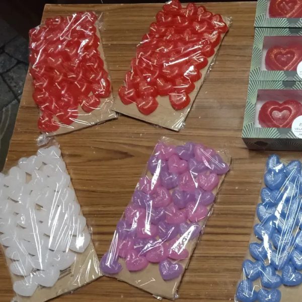 Paquete de 30 velitas pequeñas de corazones