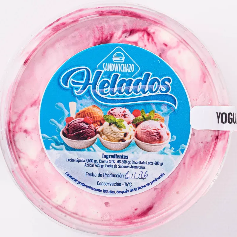 Helado Italiano Yogurt con Variegato Amarena