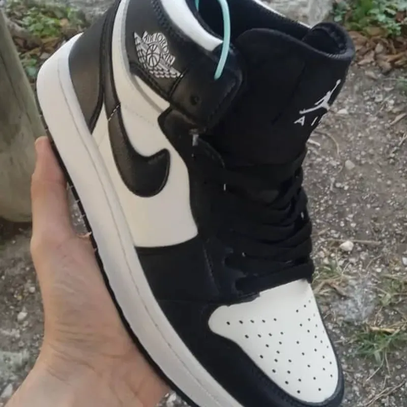 Jordan blanco y negro