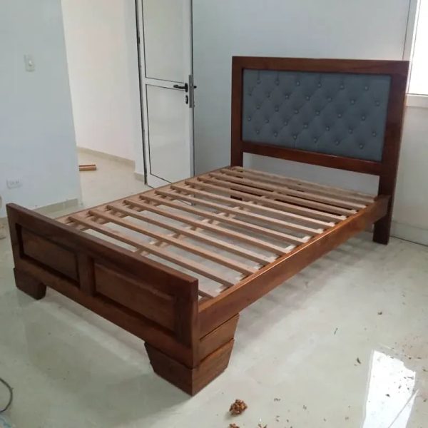 Cama