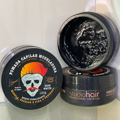 Pomada capilar fijadora y moldeadora