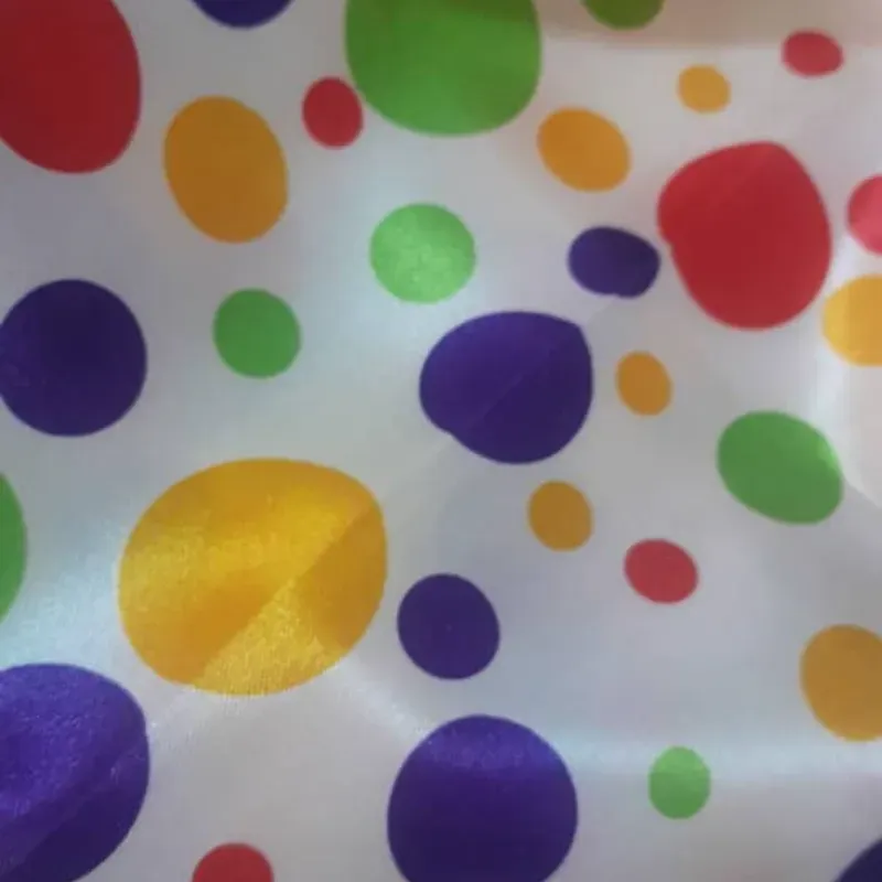 Tela satín  bolas colores