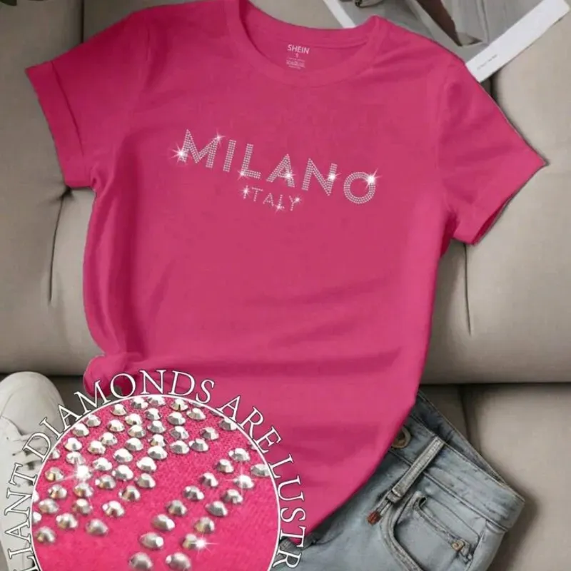  Camiseta con diseño de pedrería — Rosado