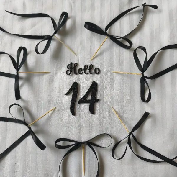 Cake topper